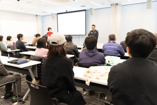お客様からの質問に、竹村所長とアシックスの皆さんから真摯にご回答いただきました。
